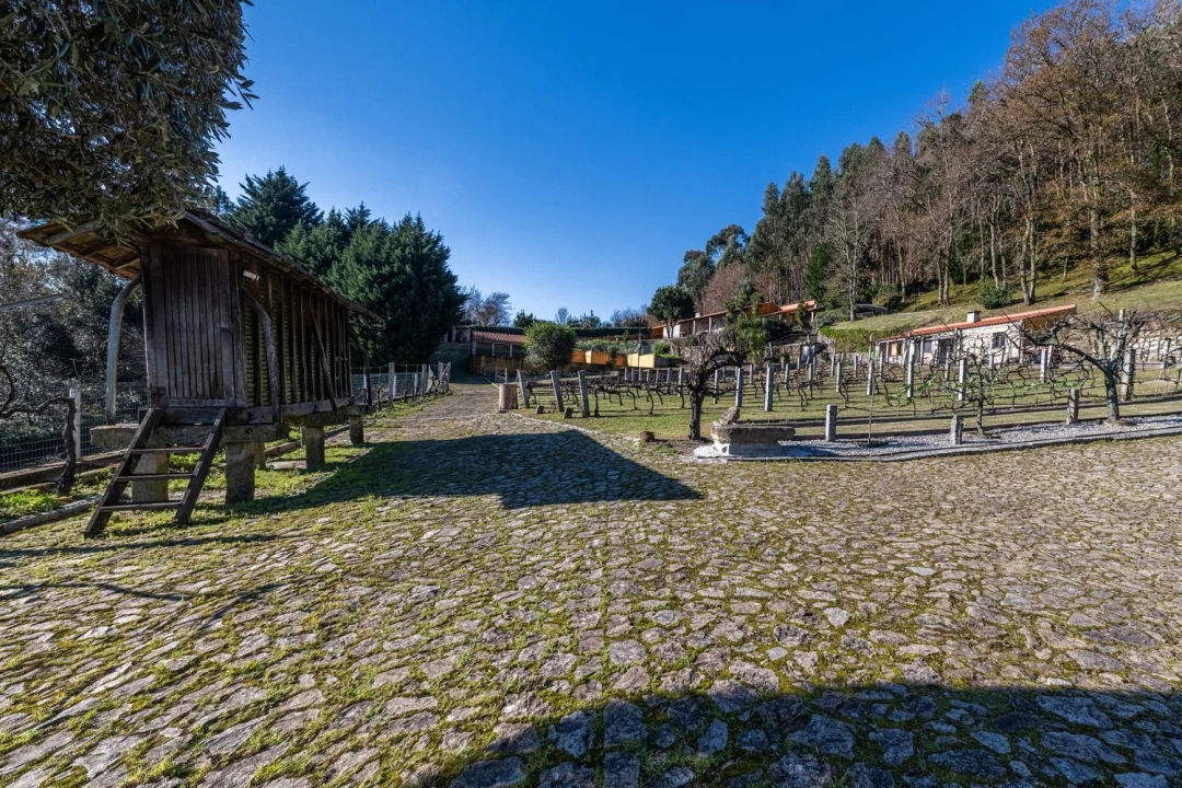 Moradia T6 para Venda em Ribeira do Neiva Foto 16