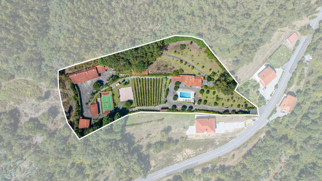 Moradia T6 para Venda em Ribeira do Neiva Foto 3