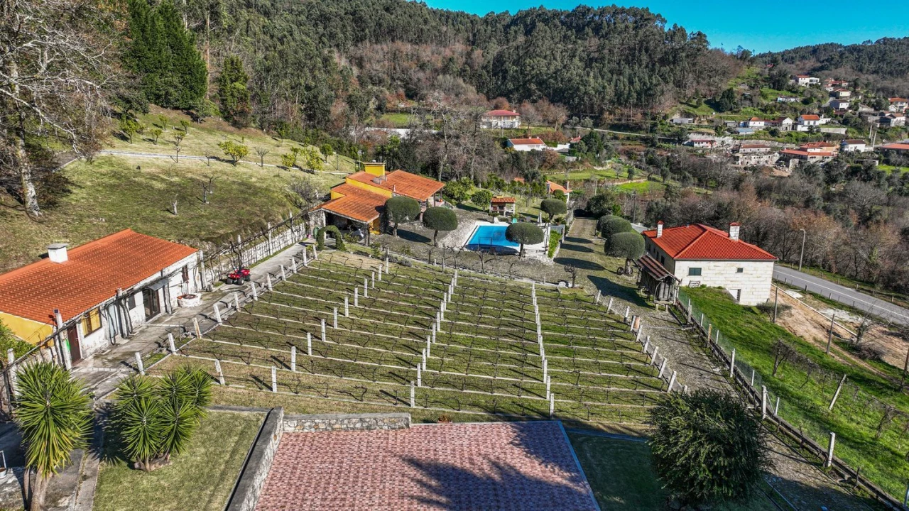 Moradia T6 para Venda em Ribeira do Neiva Foto 9