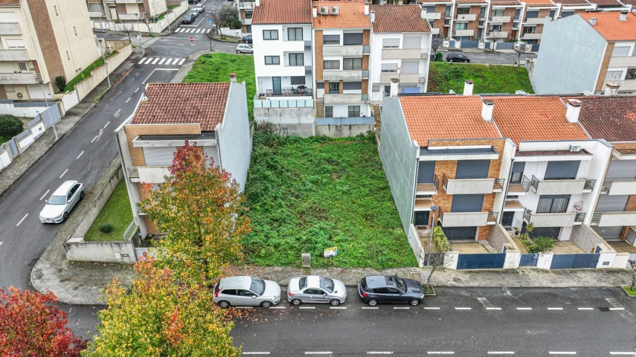 Moradia T3 para Venda em Braga (Maximinos, Sé e Cividade) Foto 13