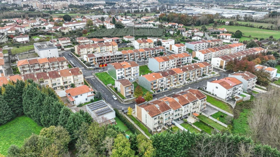 Moradia T3 para Venda em Braga (Maximinos, Sé e Cividade) Foto 10