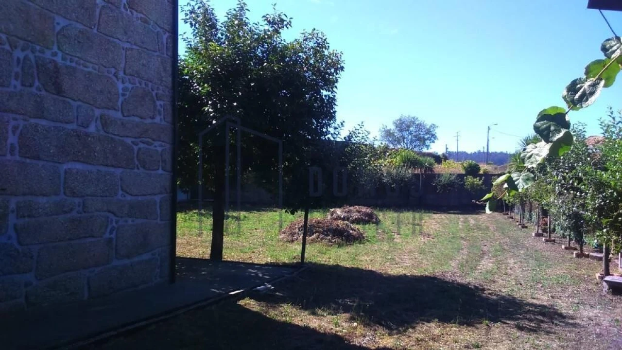 Quinta T3 para Venda em Monte Córdova Foto 10