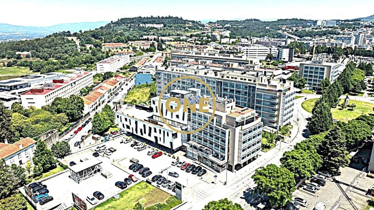 Loja para Arrendamento em São Vicente (Braga) Foto 7