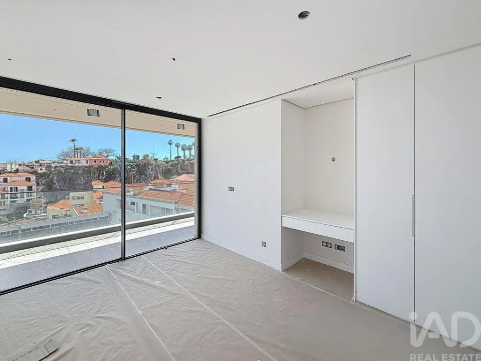 Apartamento T2 para Venda em Camara de Lobos Foto 7