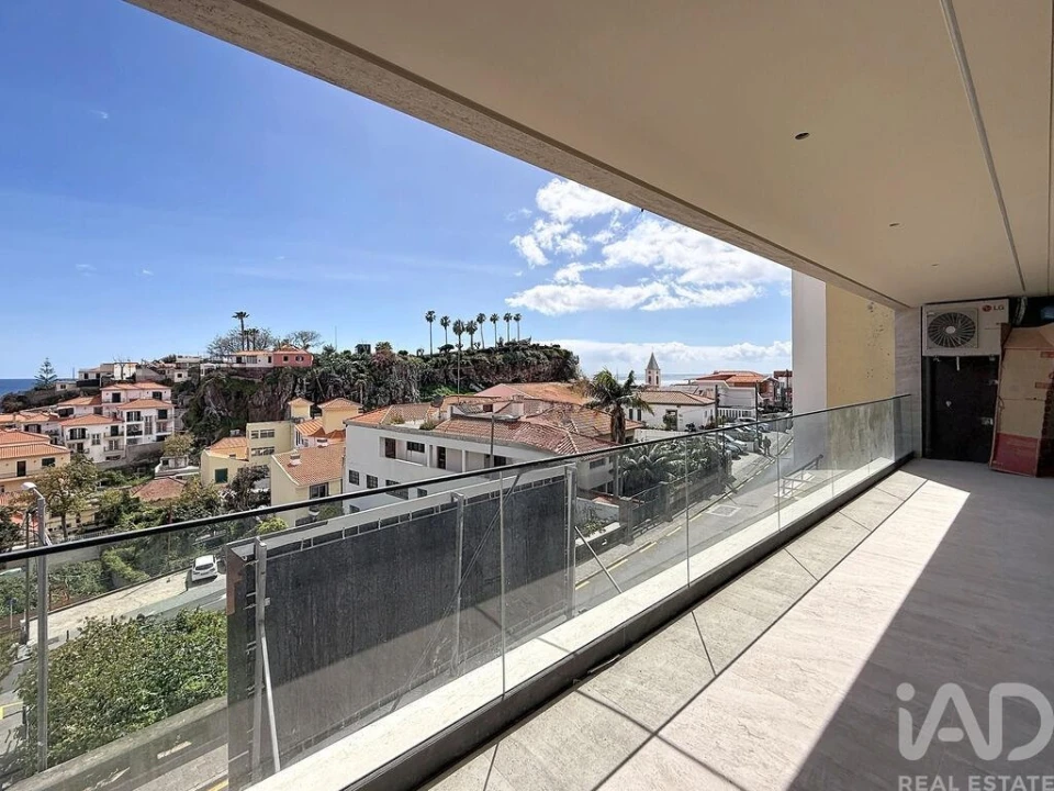 Apartamento T2 para Venda em Camara de Lobos Foto 19