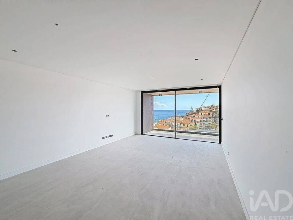 Apartamento T2 para Venda em Camara de Lobos Foto 2