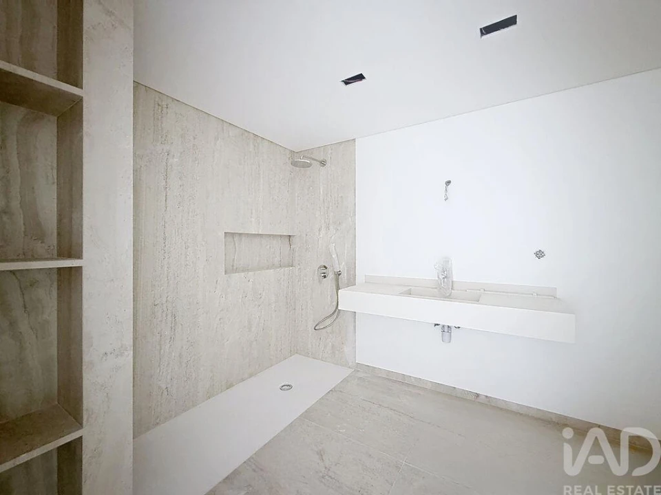 Apartamento T2 para Venda em Camara de Lobos Foto 10