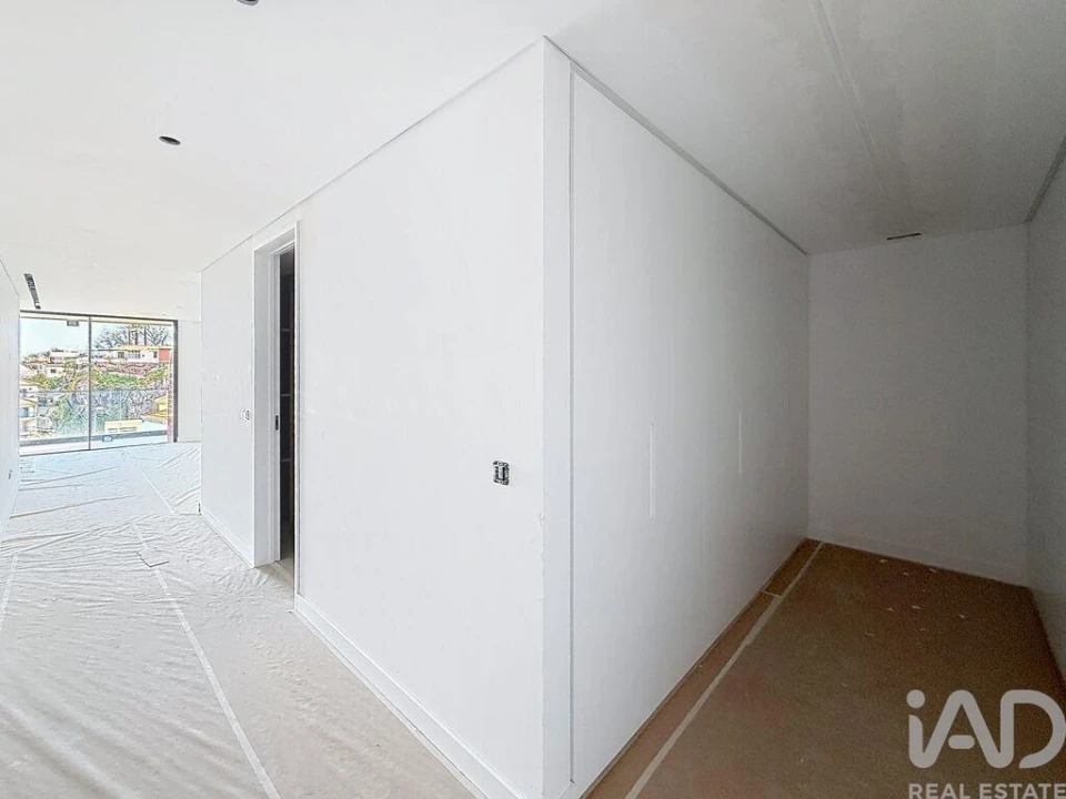 Apartamento T2 para Venda em Camara de Lobos Foto 9