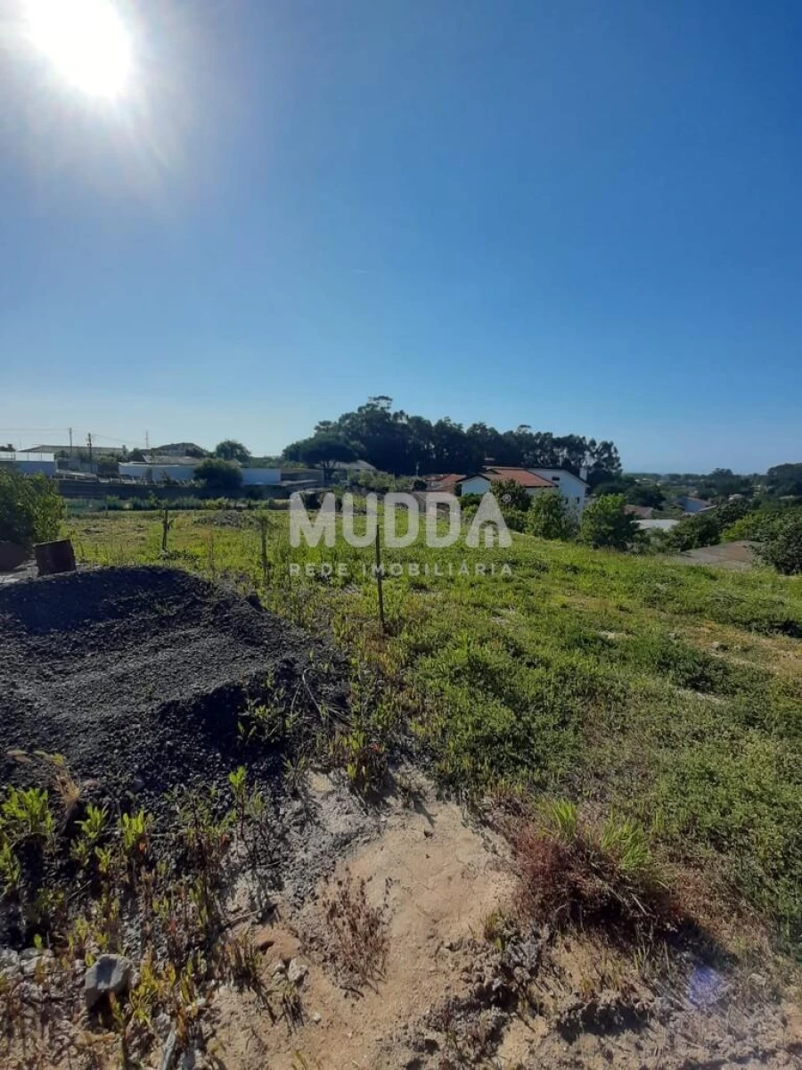 Terreno para Venda em Arcozelo Foto 3