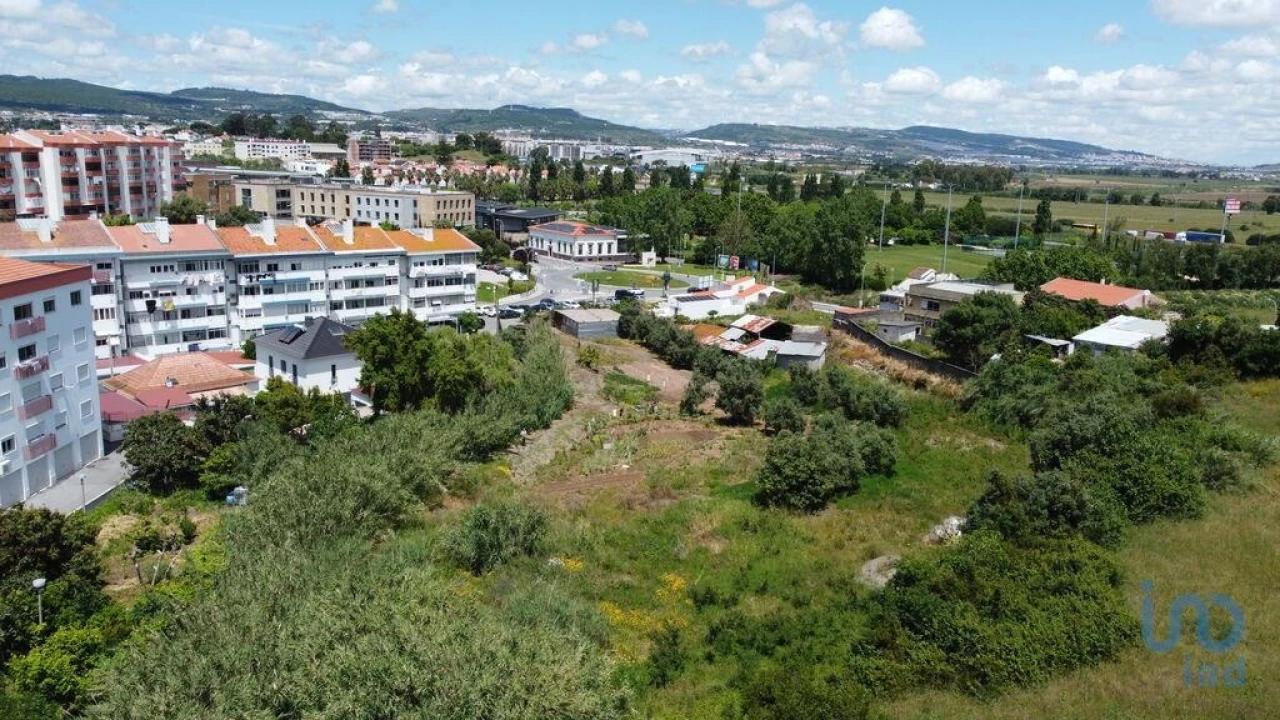 Terreno para Venda em Loures Foto 11