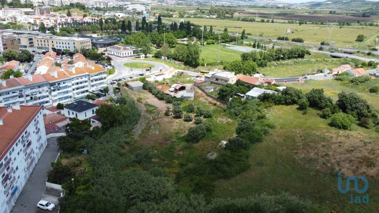Terreno para Venda em Loures Foto 9