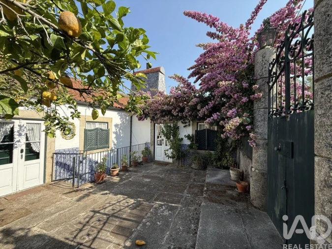 Moradia T15 para Venda em Cambres Foto 16