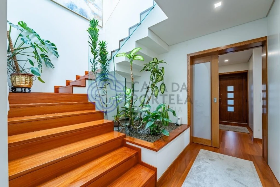 Moradia T4 para Venda em Retorta e Tougues Foto 14