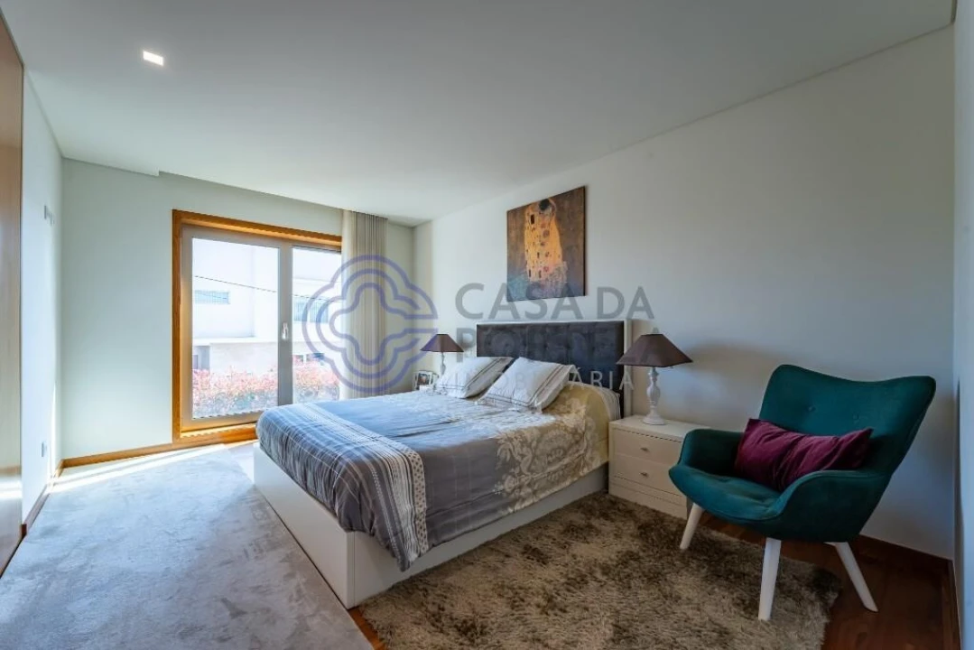 Moradia T4 para Venda em Retorta e Tougues Foto 21