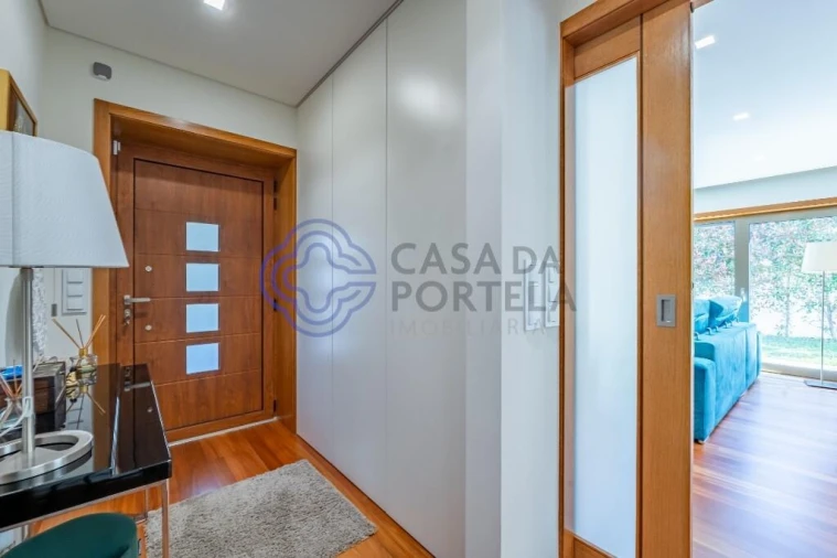 Moradia T4 para Venda em Retorta e Tougues Foto 4