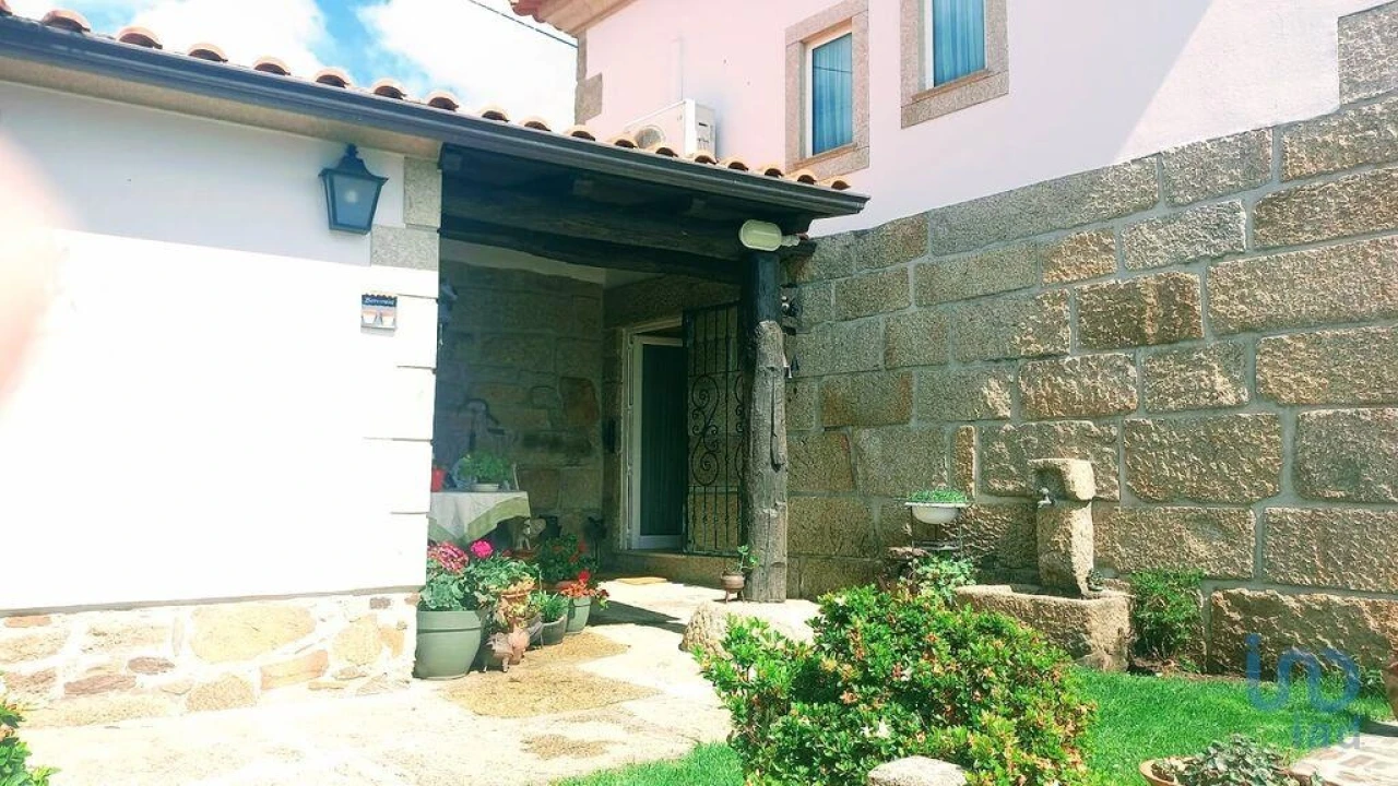 Moradia T3 para Venda em São Lourenço de Ribapinhão Foto 7