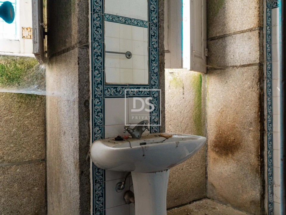 Moradia T10 para Venda em Tarouquela Foto 10