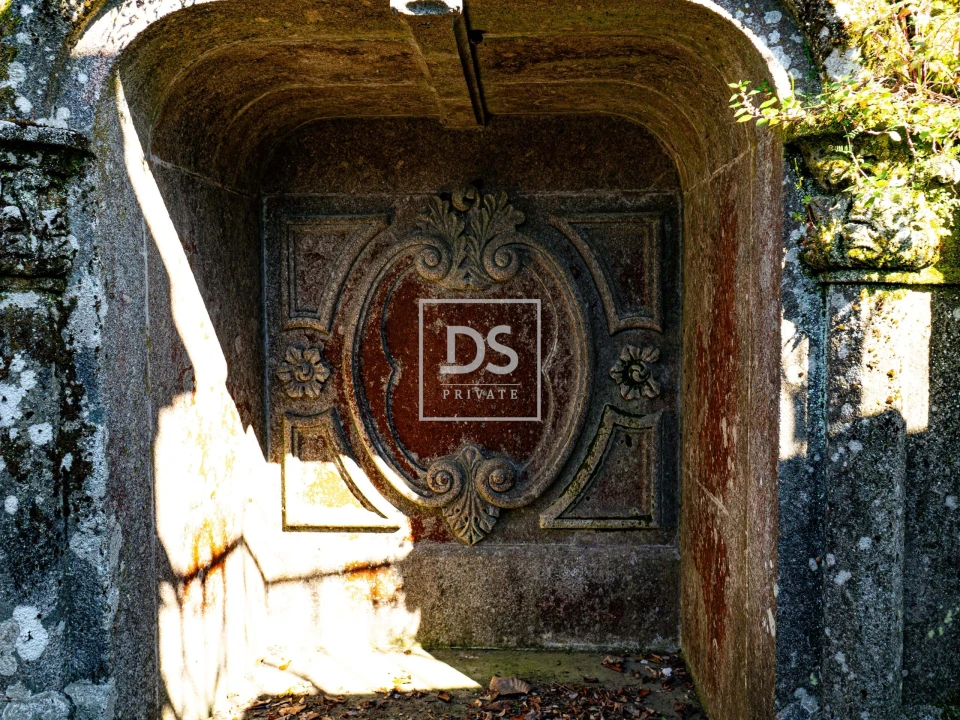 Moradia T10 para Venda em Tarouquela Foto 11