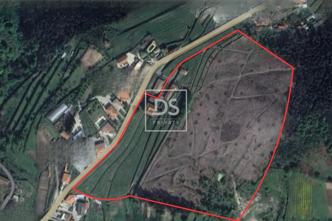 Moradia T10 para Venda em Tarouquela Foto 19