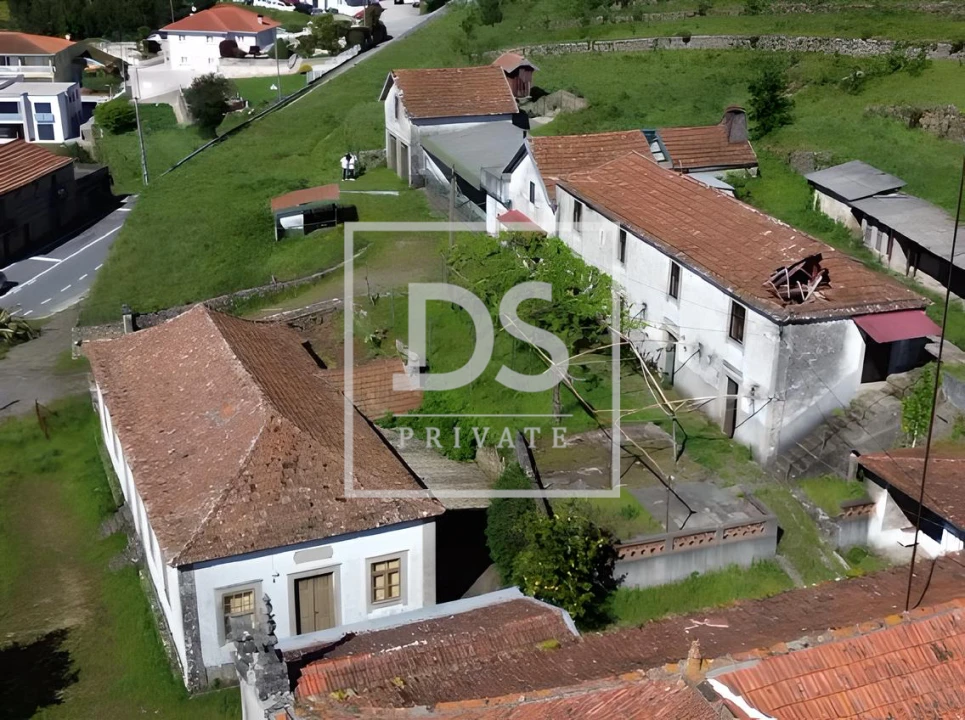 Moradia T10 para Venda em Tarouquela Foto 18