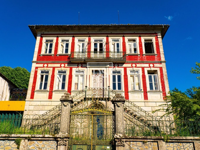 Moradia T10 para Venda em Tarouquela Foto 1