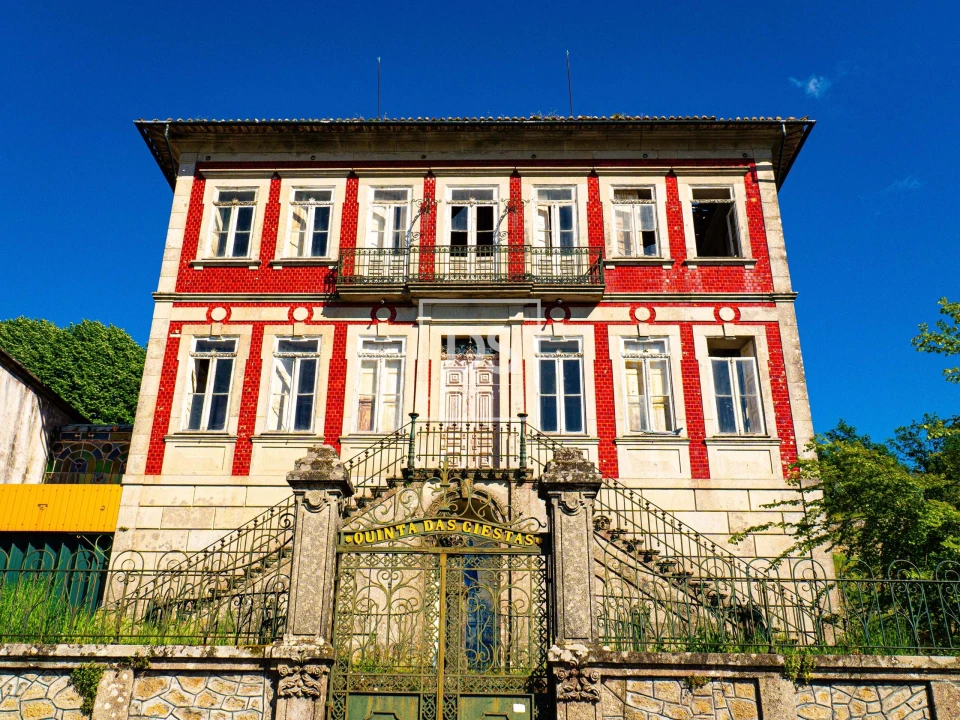 Moradia T10 para Venda em Tarouquela Foto 1