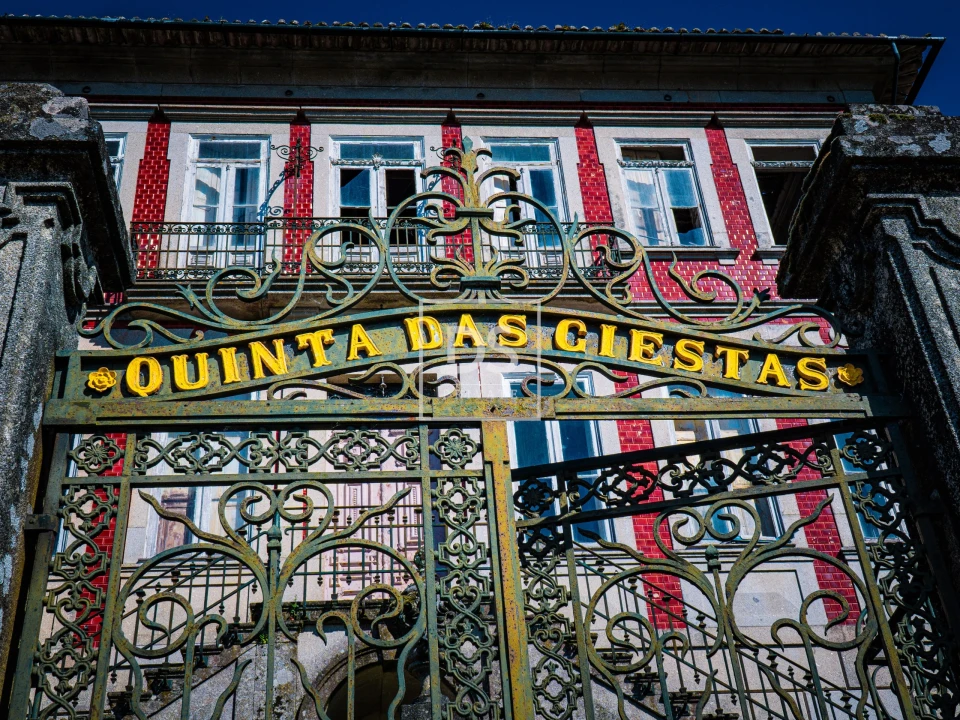 Moradia T10 para Venda em Tarouquela Foto 4