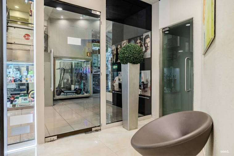 Negócio para Venda em Santo António Foto 23