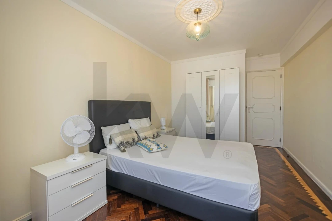 Apartamento T5 para Venda em Faro (Sé e São Pedro) Foto 14