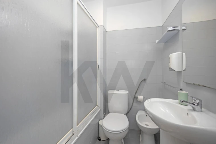 Apartamento T5 para Venda em Faro (Sé e São Pedro) Foto 23