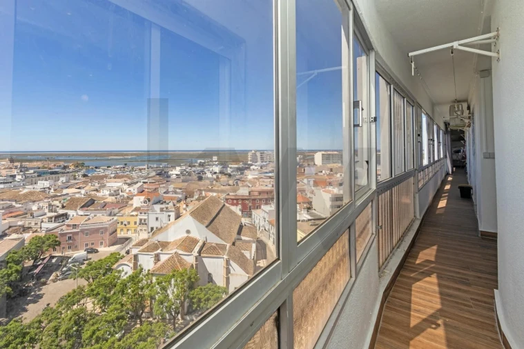 Apartamento T5 para Venda em Faro (Sé e São Pedro) Foto 2