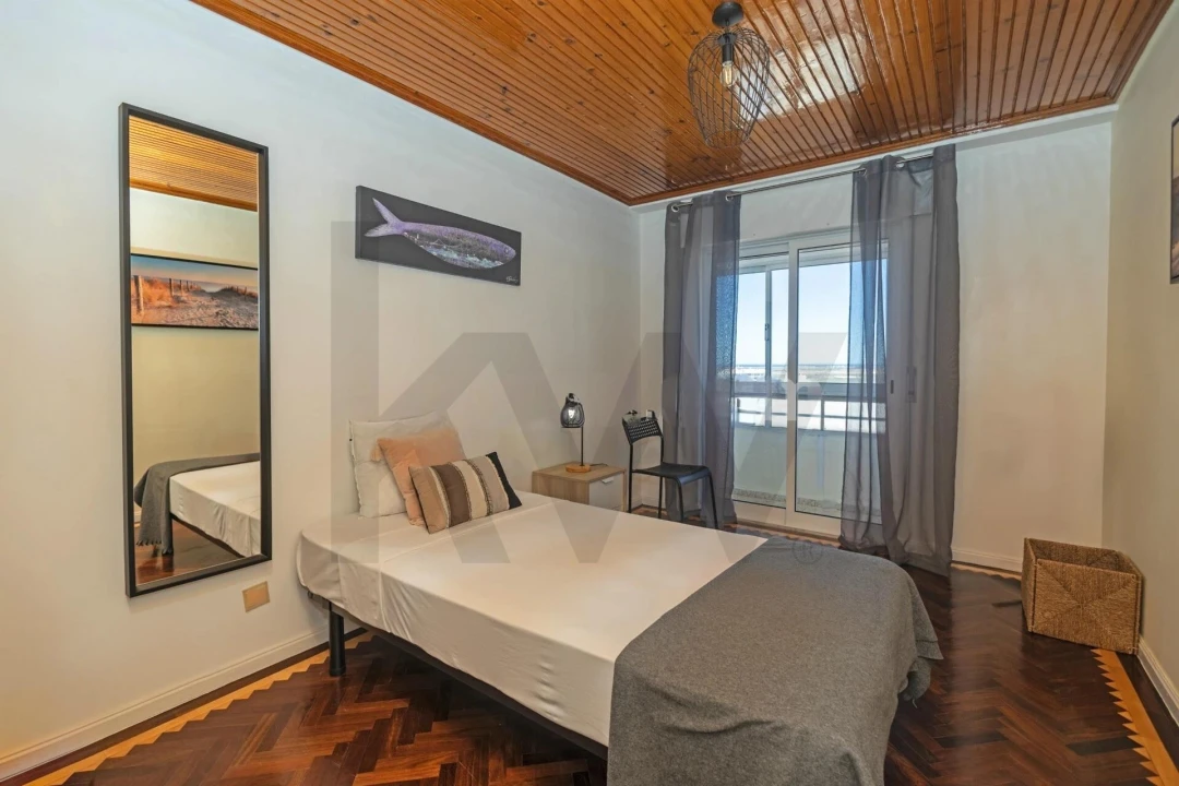 Apartamento T5 para Venda em Faro (Sé e São Pedro) Foto 15