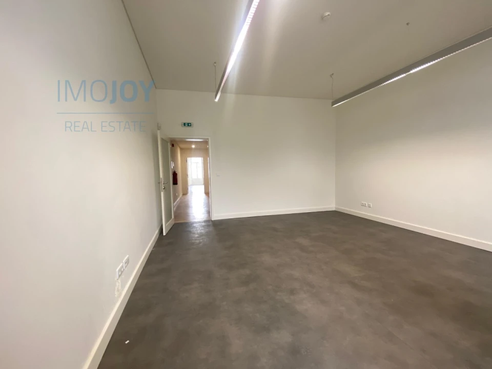 Prédio para Arrendamento em Cedofeita, Santo Ildefonso, Sé, Miragaia, São Nicolau e Vitória Foto 18