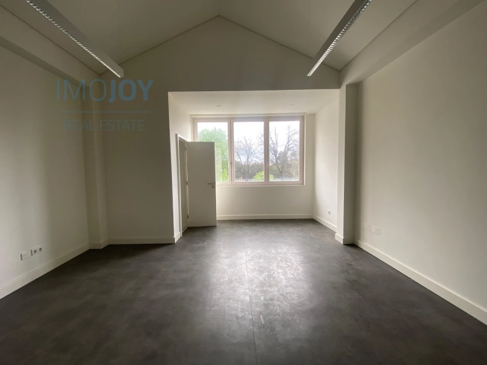 Prédio para Arrendamento em Cedofeita, Santo Ildefonso, Sé, Miragaia, São Nicolau e Vitória Foto 32