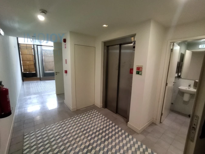 Prédio para Arrendamento em Cedofeita, Santo Ildefonso, Sé, Miragaia, São Nicolau e Vitória Foto 7