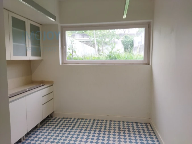 Prédio para Arrendamento em Cedofeita, Santo Ildefonso, Sé, Miragaia, São Nicolau e Vitória Foto 17