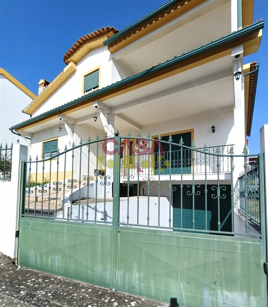 Moradia T4 para Venda em Montalvo Foto 44