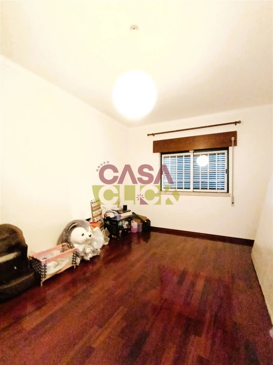 Moradia T4 para Venda em Montalvo Foto 16