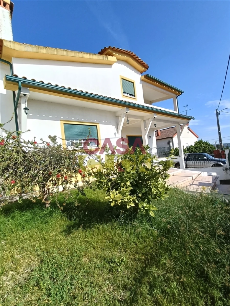 Moradia T4 para Venda em Montalvo Foto 42