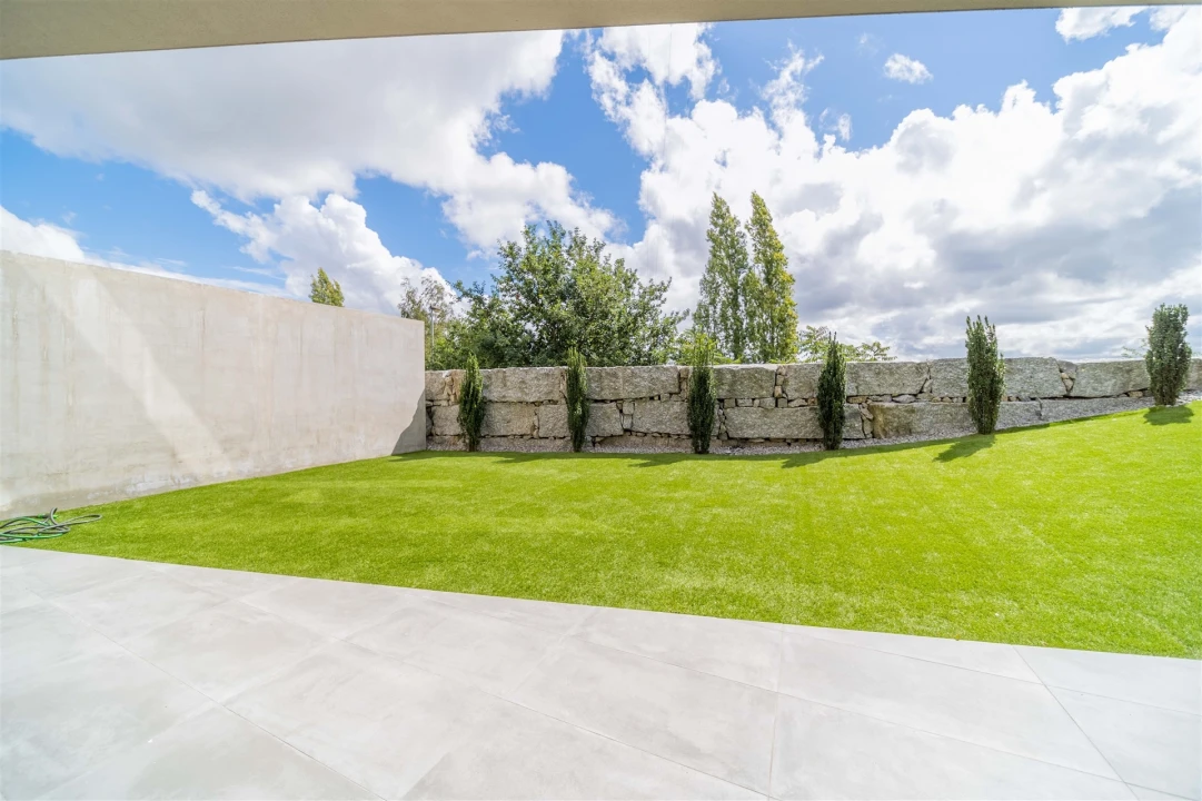 Quarto para Arrendamento em Azurem Foto 11