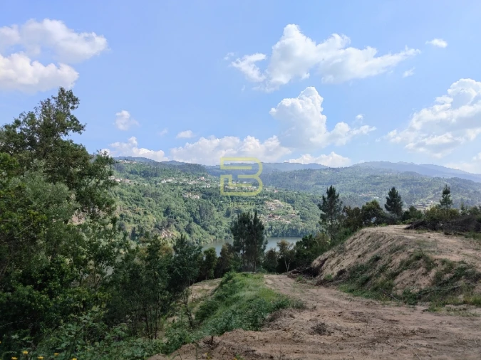 Terreno Misto para Venda em Penhalonga e Paços de Gaiolo Foto 2
