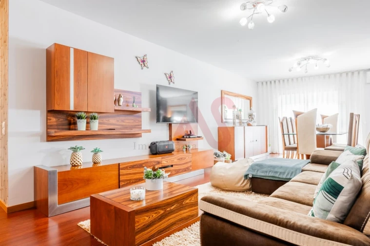 Apartamento T3 para Venda em Caldas de Vizela (São Miguel e São João) Foto 3