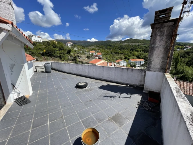 Moradia T4 para Venda em Gouveia (São Pedro e São Julião) Foto 23