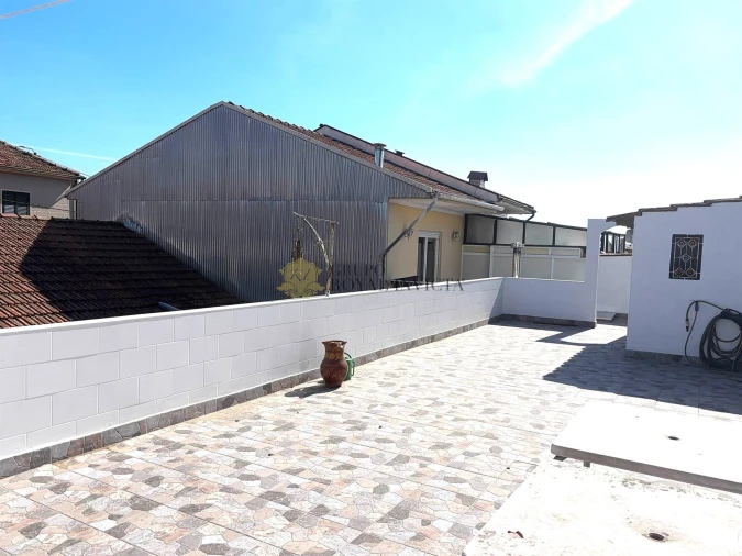 Moradia T5 para Venda em Gondomar (São Cosme), Valbom e Jovim Foto 3