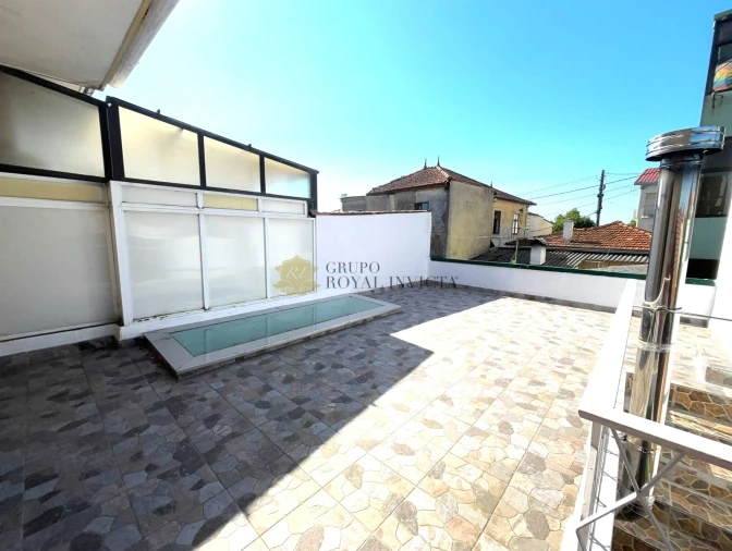 Moradia T5 para Venda em Gondomar (São Cosme), Valbom e Jovim Foto 2