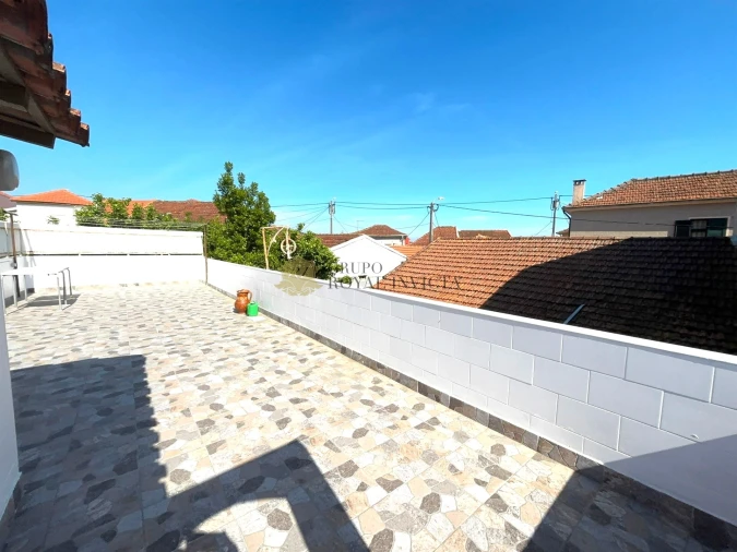 Moradia T5 para Venda em Gondomar (São Cosme), Valbom e Jovim Foto 5