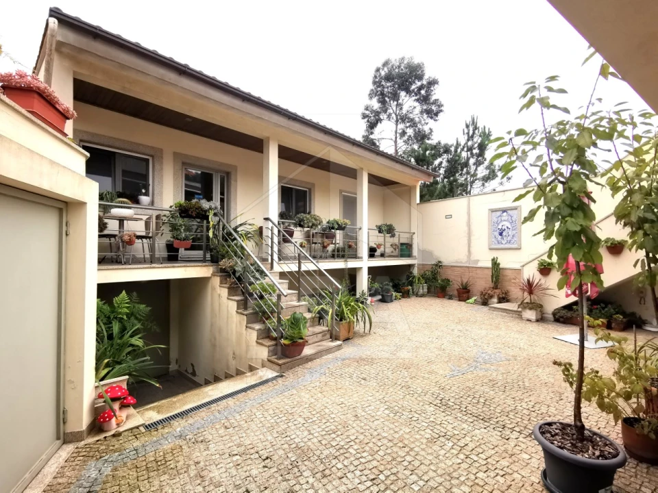 Moradia T3 para Venda em Palmeira de Faro e Curvos Foto 1