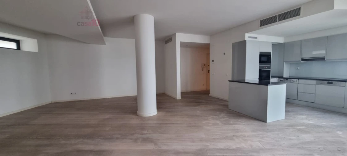 Apartamento T1 para Arrendamento em Misericórdia Foto 7