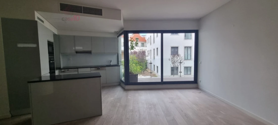 Apartamento T1 para Arrendamento em Misericórdia Foto 4