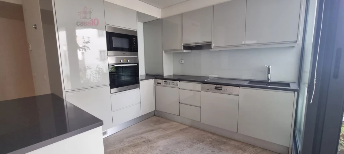 Apartamento T1 para Arrendamento em Misericórdia Foto 5